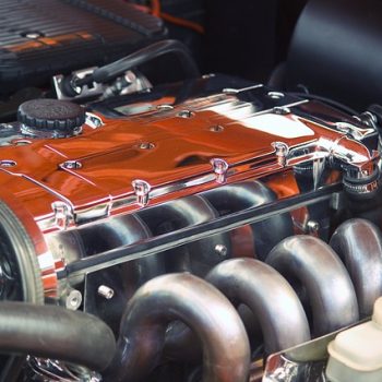 limpiar un motor de coche