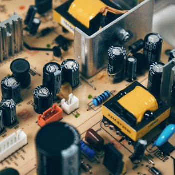 Limpieza por ultrasonidos para equipos eléctricos